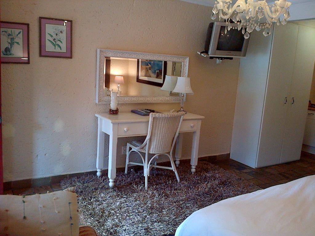 Jubilee Lodge Guest House Йоганнесбурґ Номер фото