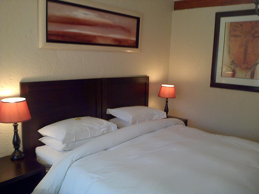 Jubilee Lodge Guest House Йоганнесбурґ Номер фото