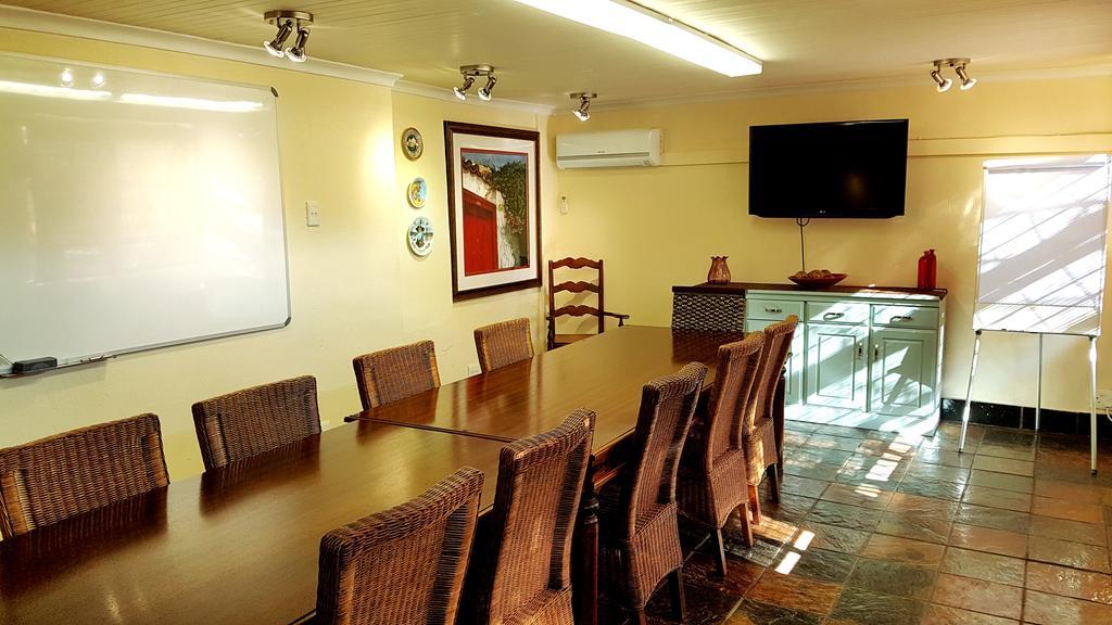 Jubilee Lodge Guest House Йоганнесбурґ Екстер'єр фото