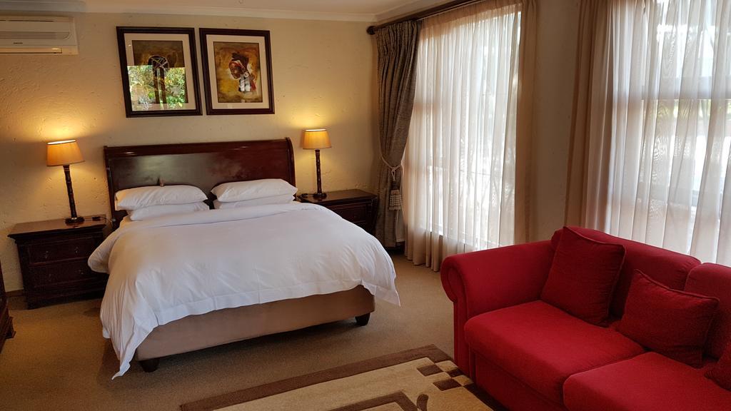 Jubilee Lodge Guest House Йоганнесбурґ Екстер'єр фото